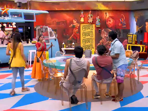 ஒப்பாரியே வைத்துவிடுவார்