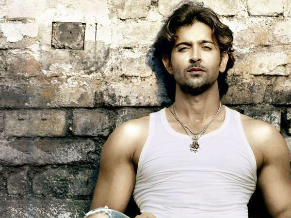 Hrithik Roshan helps Sameera Reddy to overcome stammering Hrithik Roshan helps Sameera Reddy to overcome stammering