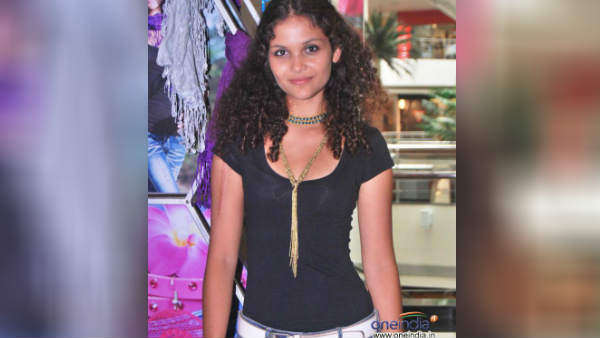 Ayesha Kapur ready to enter in Bollywood Cinema Ayesha Kapur ready to enter in Bollywood Cinema