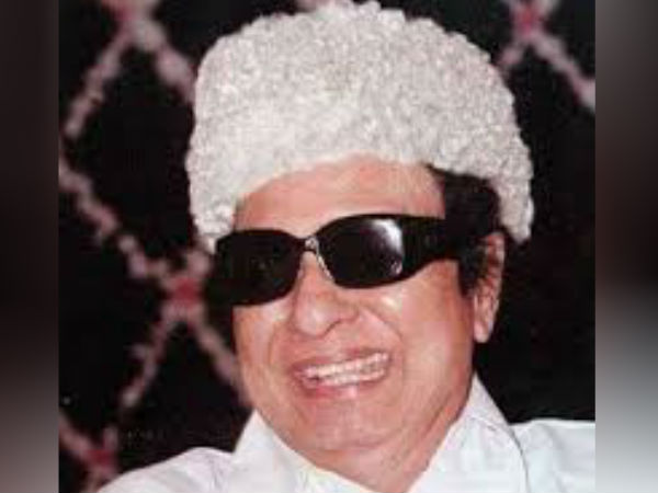 ஸ்டுடியோவில் காத்திருப்பு