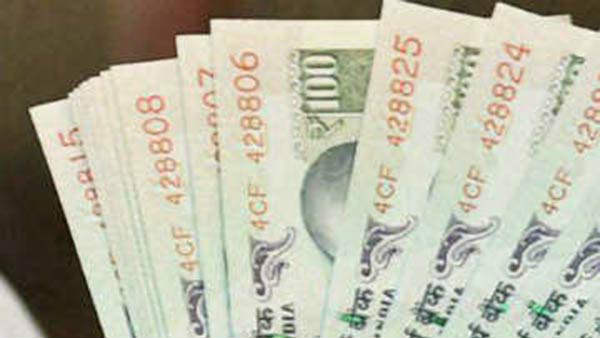 These Bollywood celebs dont keep money in wallet These Bollywood celebs dont keep money in wallet