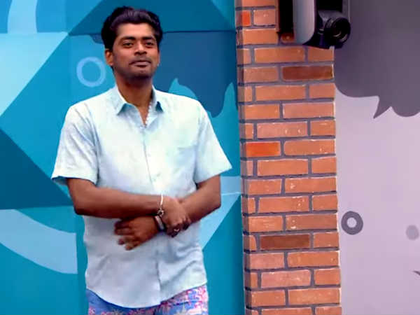 மனம் மாறிய சாண்டி: