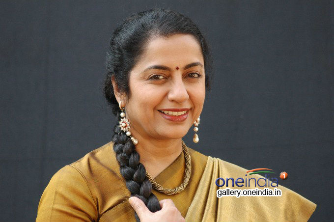 We must learn all languages – Suhasini Maniratnam We must learn all languages – Suhasini Maniratnam