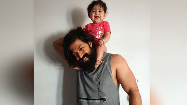 Yash cried after seeing daughter Ira crying Yash cried after seeing daughter Ira crying