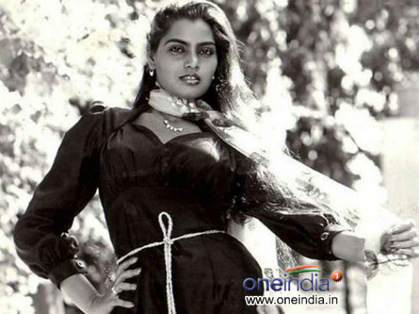 கவர்ச்சி நாயகி