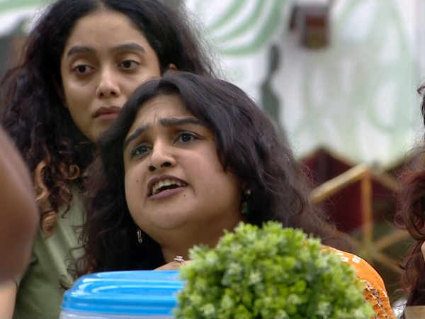 பாட்டில் குழந்தை விவகாரம்