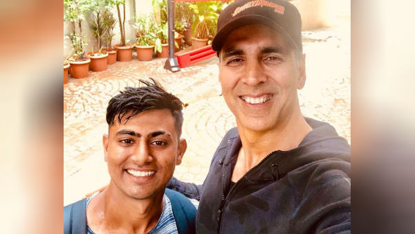 Fan walks 900 km just to meet Akshay Kumar Fan walks 900 km just to meet Akshay Kumar