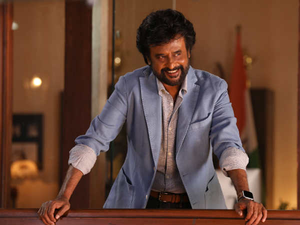 செகண்ட் லுக் போஸ்டர்