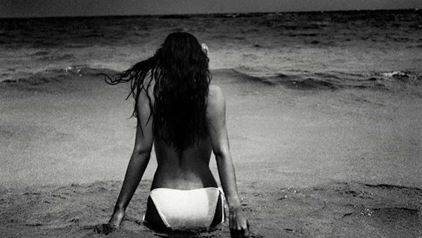Actress Malaika Arora’s Topless Bikini viral on Social Media Actress Malaika Arora’s Topless Bikini viral on Social Media