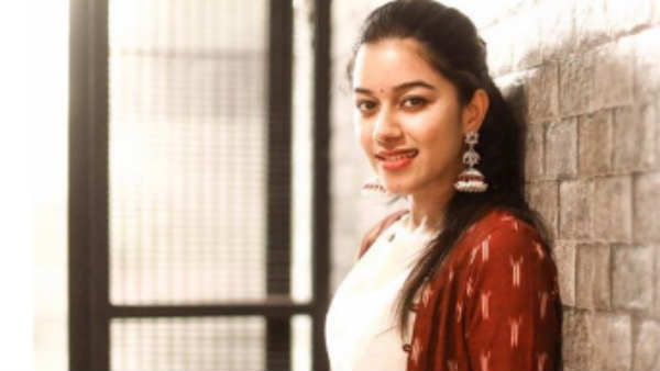 மிருணாளினி எப்படி