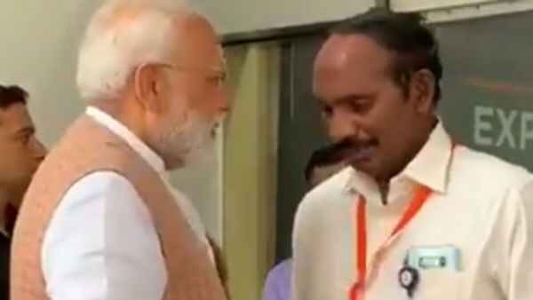 தேற்றிய மோடி