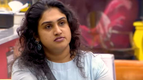 வனிதாவுக்கு பெயர்