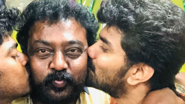 கட்டித்தழுவி முத்தம்