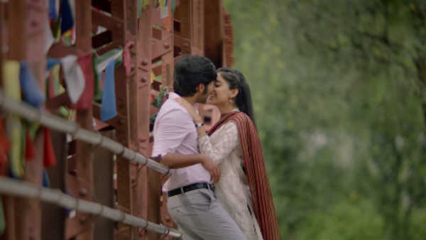 Bennita gives her best with the star kid DHRUV along with priya anand. Bennita gives her best with the star kid DHRUV along with priya anand.
