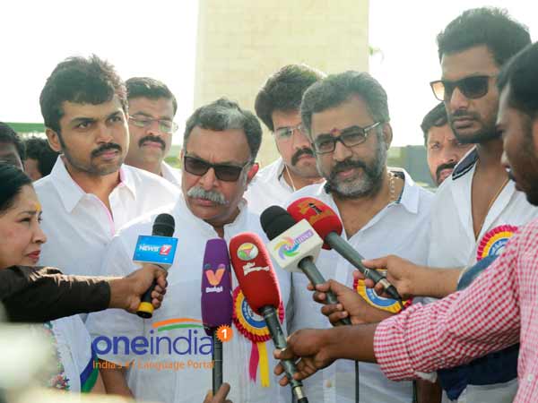 தயாரிப்பாளர் சங்கம்