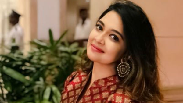 Singer Soundharya Bala Nandhakumar joining the board with director Lokesh kanagaraj in thalapathi 64 Singer Soundharya Bala Nandhakumar joining the board with director Lokesh kanagaraj in thalapathi 64