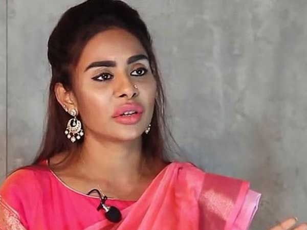 அவர்தான் ரோல் மாடல்