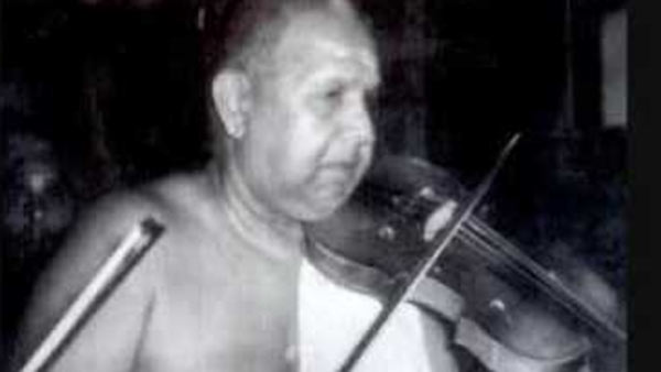 பாடகர் யேசுதாஸ்