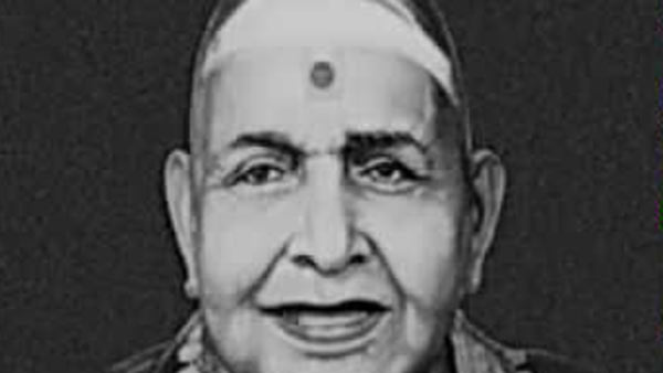 கர்நாடக இசை பாடகர்