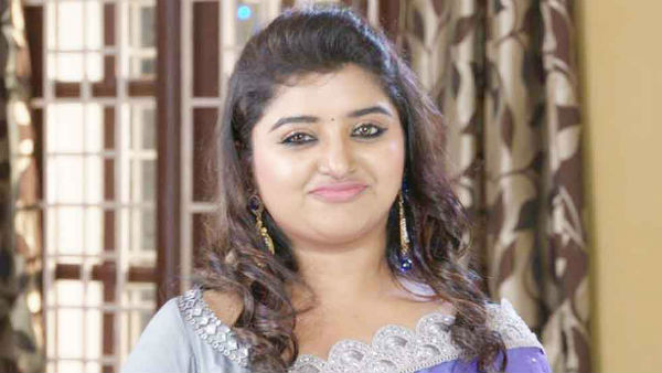 தொடர்புப்படுத்தி பேசுகிறார்
