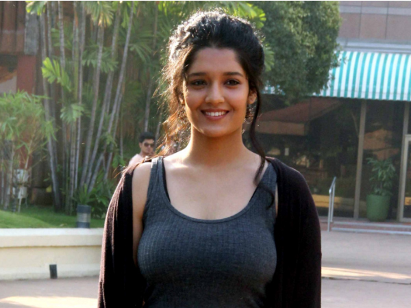 பார்ட்டி பிடிக்கும்