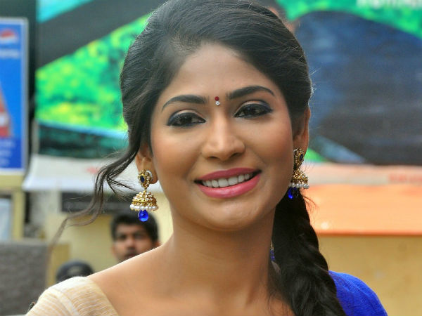 Vijayalakshmi in the movie Kasata thapara Vijayalakshmi in the movie Kasata thapara