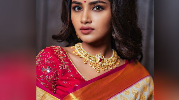 Anupama parameswaran in sarees new photoshoots Anupama parameswaran in sarees new photoshoots
