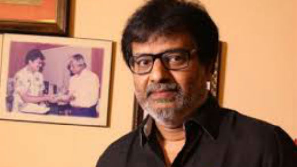 Actor vivek playing piano unnai nenachu ninai Actor vivek playing piano unnai nenachu ninai