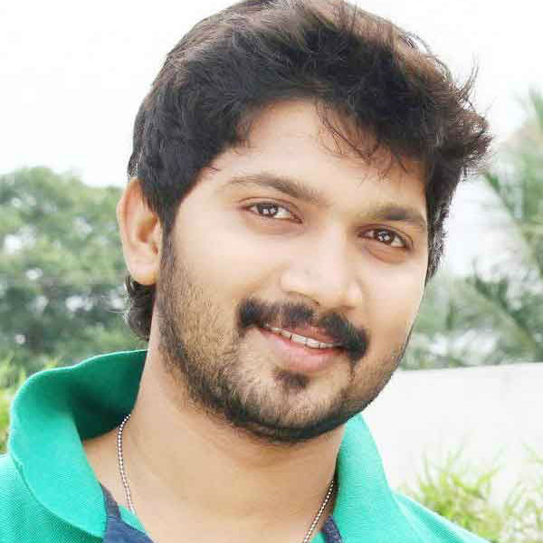 Fans are celebrating Maayanadhi movie on fourth day also Fans are celebrating Maayanadhi movie on fourth day also