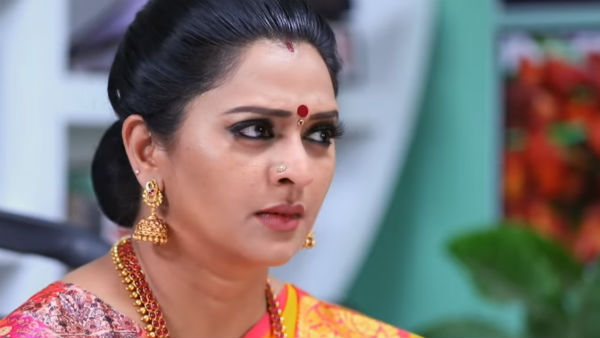 காதுல பூ
