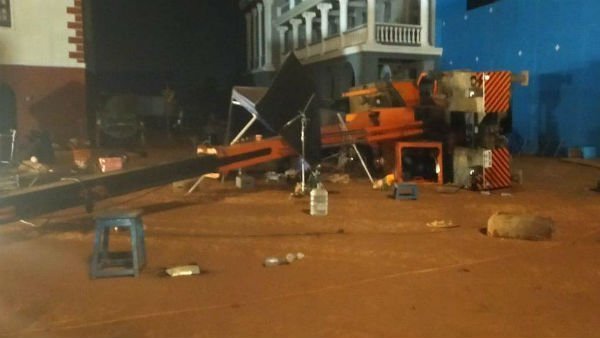 நூலிழையில் பிழைத்தேன்