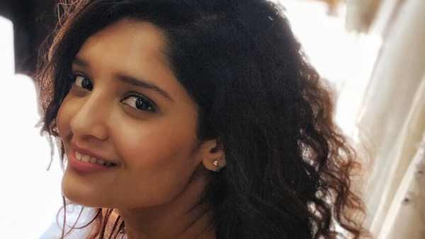 Actress Ritivika singh tweets about Oh my Kadavule movie Actress Ritivika singh tweets about Oh my Kadavule movie