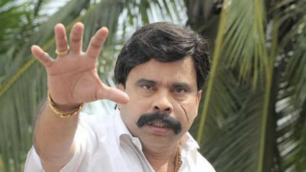 Powerstar is the hero again in the movie Murungakkai Powerstar is the hero again in the movie Murungakkai