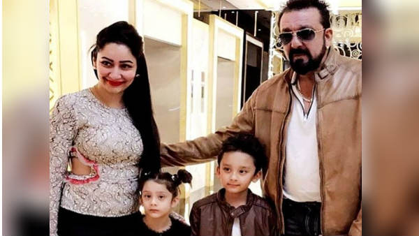 anjay Dutts wife and children trapped in Dubai anjay Dutts wife and children trapped in Dubai
