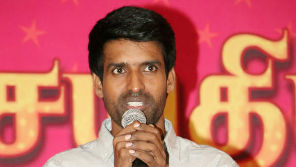 பாதுகாப்பாக இருக்க வேண்டும்