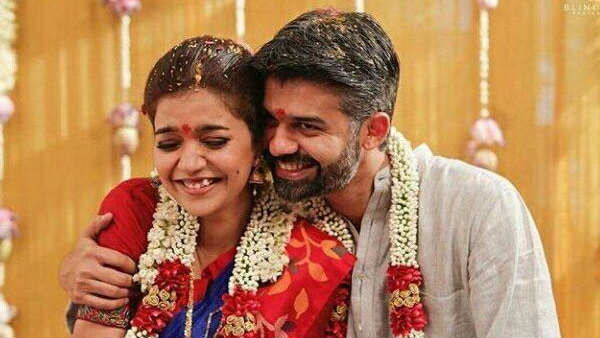 விமானியுடன் காதல்