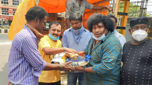 Actor yogi babu donates 1250kg of rice artists association Actor yogi babu donates 1250kg of rice artists association