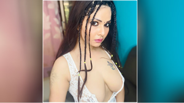 புகழும் நெட்டிசன்ஸ்