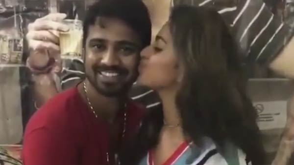 கட்டியணைத்து முத்தம்