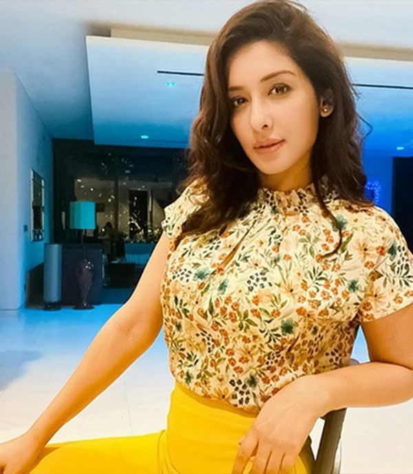 காதலில் விழுந்தார்