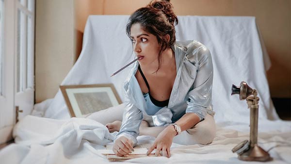 முகம் சுளித்த நெட்டிசன்ஸ்