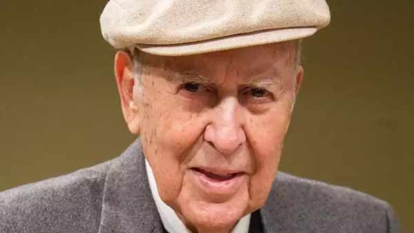 Comedy legend Carl Reiner passes away Comedy legend Carl Reiner passes away