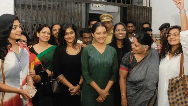 பார்வதி, ரம்யா நம்பீசன்