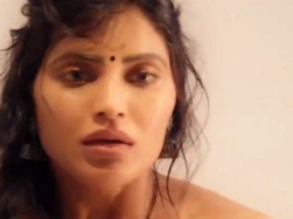 நிர்வாணமாக உல்லாசம்
