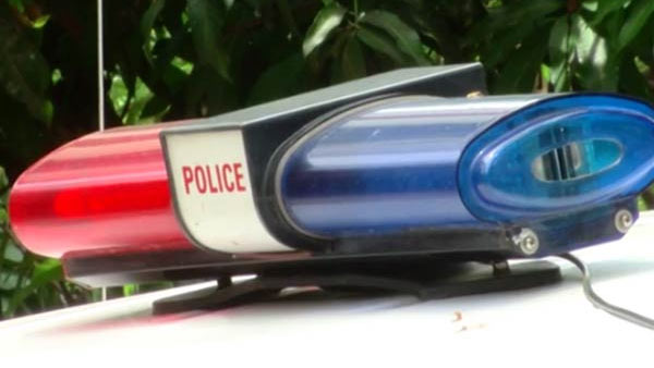 போலீஸில் புகார்