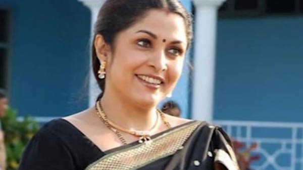 மோசடி செய்துள்ளார்