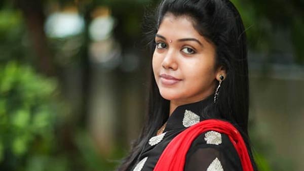 ஆதிக்க சாதியை சேர்ந்தவள்