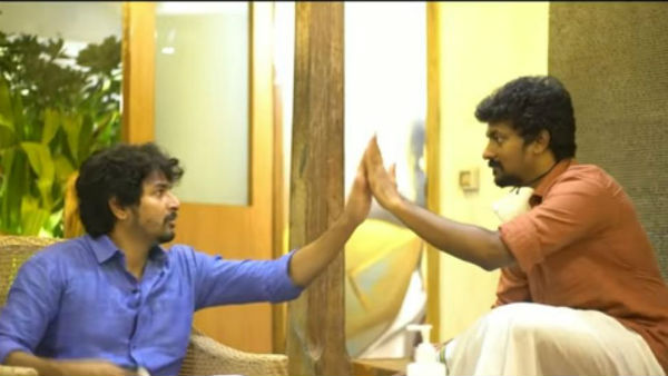 ஸ்லோமோஷனில் வாசித்தால்