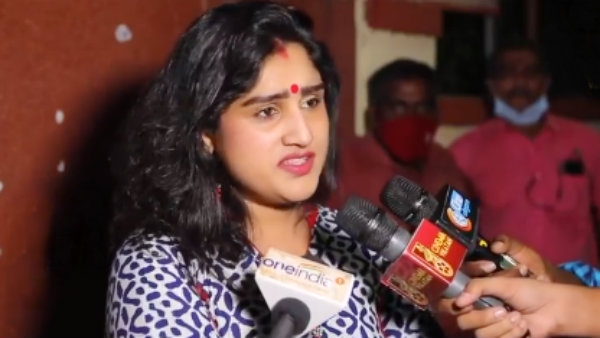 நடிகை வனிதா புகார்