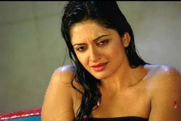 மலையாளத்தில் நாயகியாக